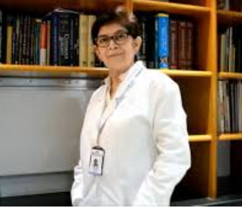 Dra. Consuelo Paredes